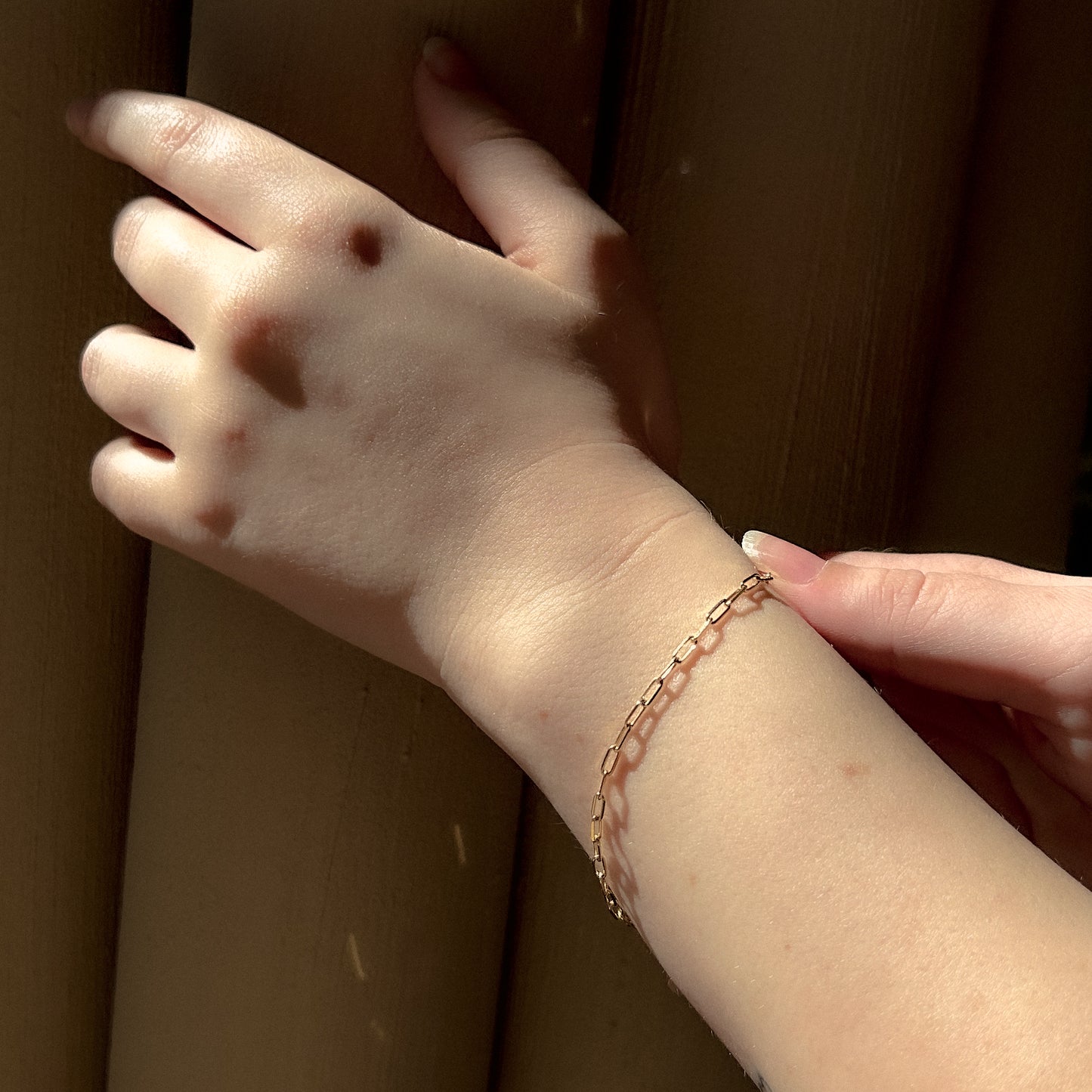Fine Paperclip Chain Bracelet in Solid 9k Yellow Gold