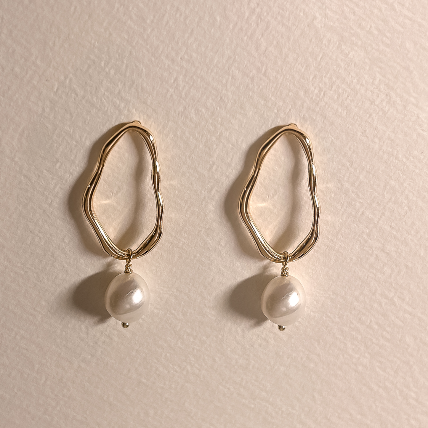 Alcie Pearl Earrings