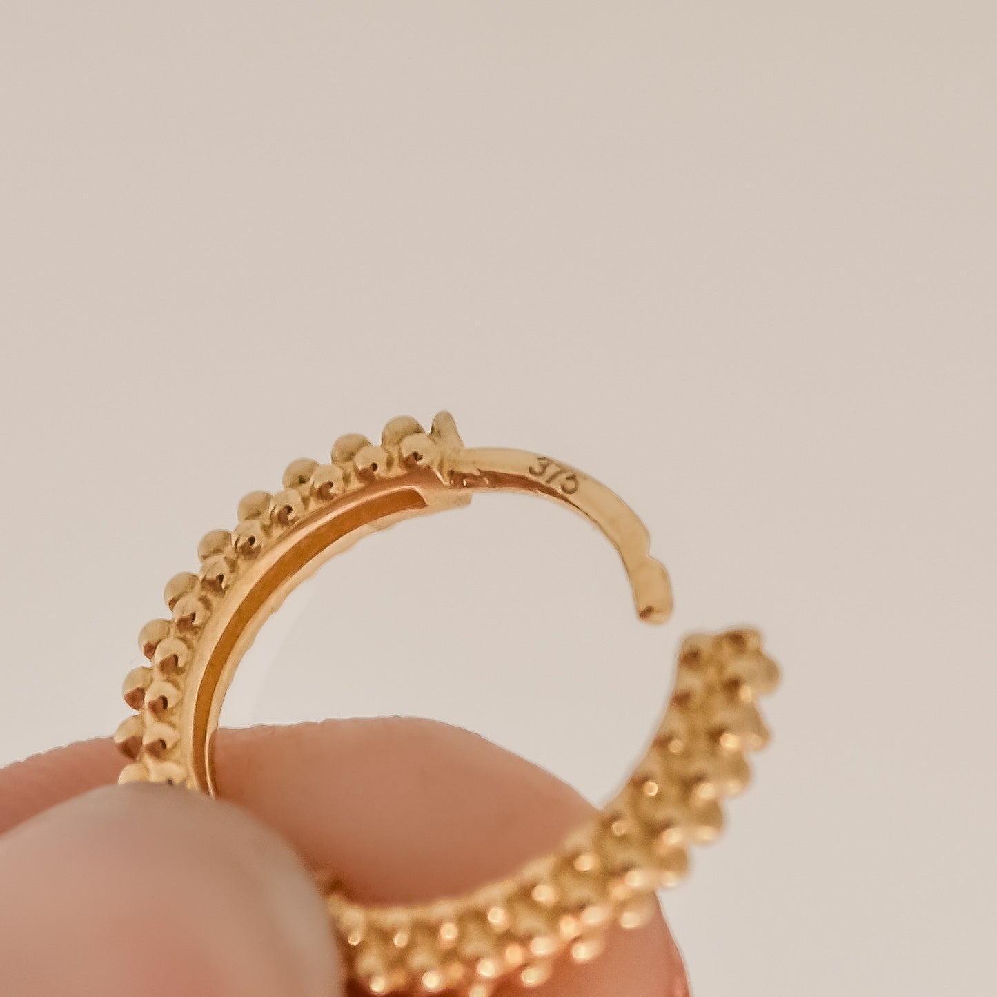 Brita Textured Solid 9k Gold Hoop Earrings