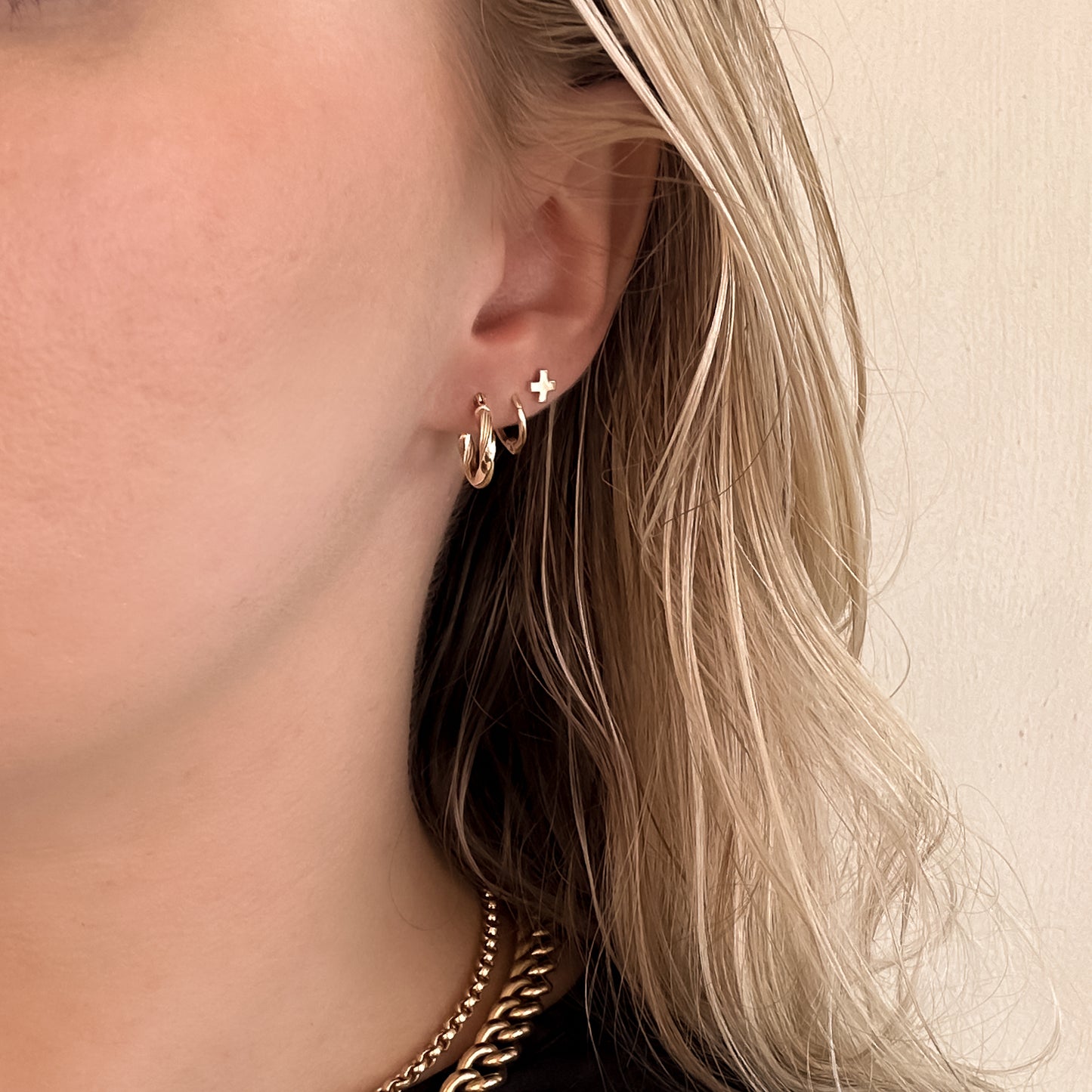 Fete Solid Gold Twist Hoops