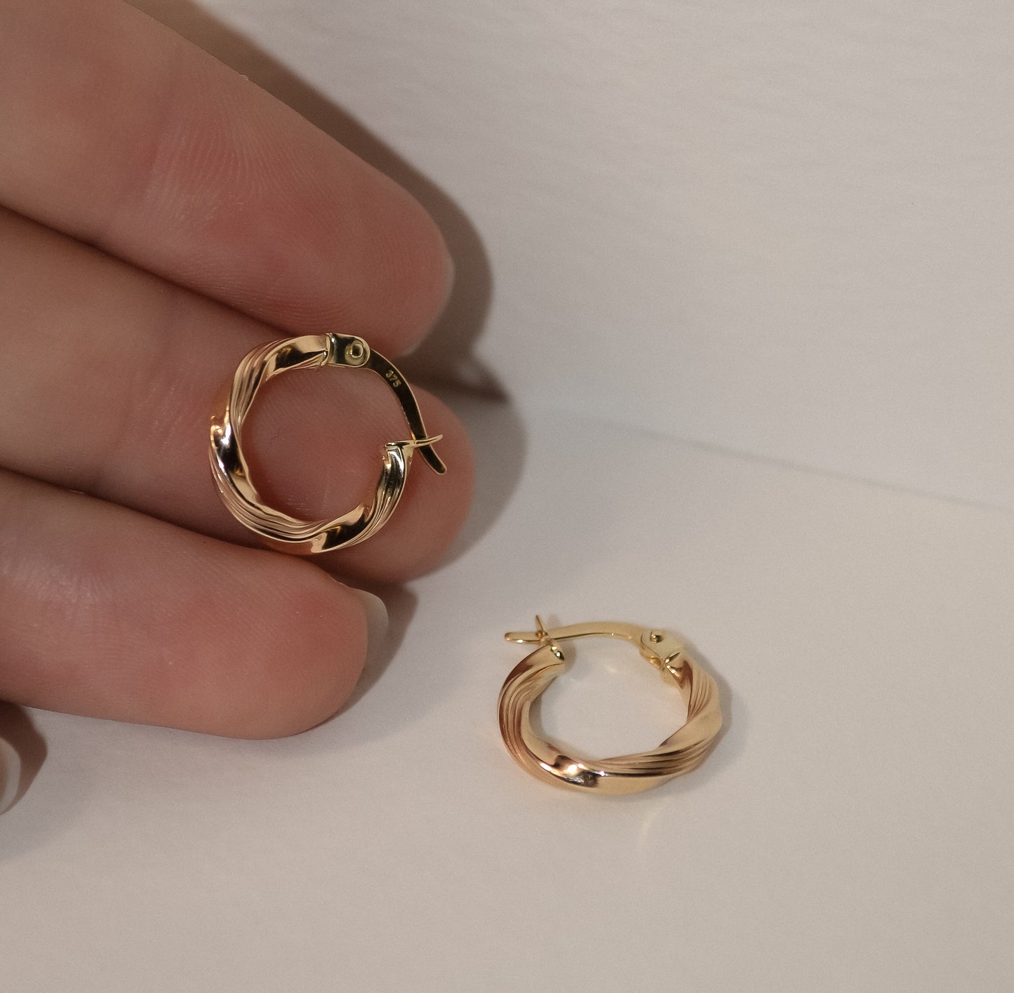 Fete Solid Gold Twist Hoops