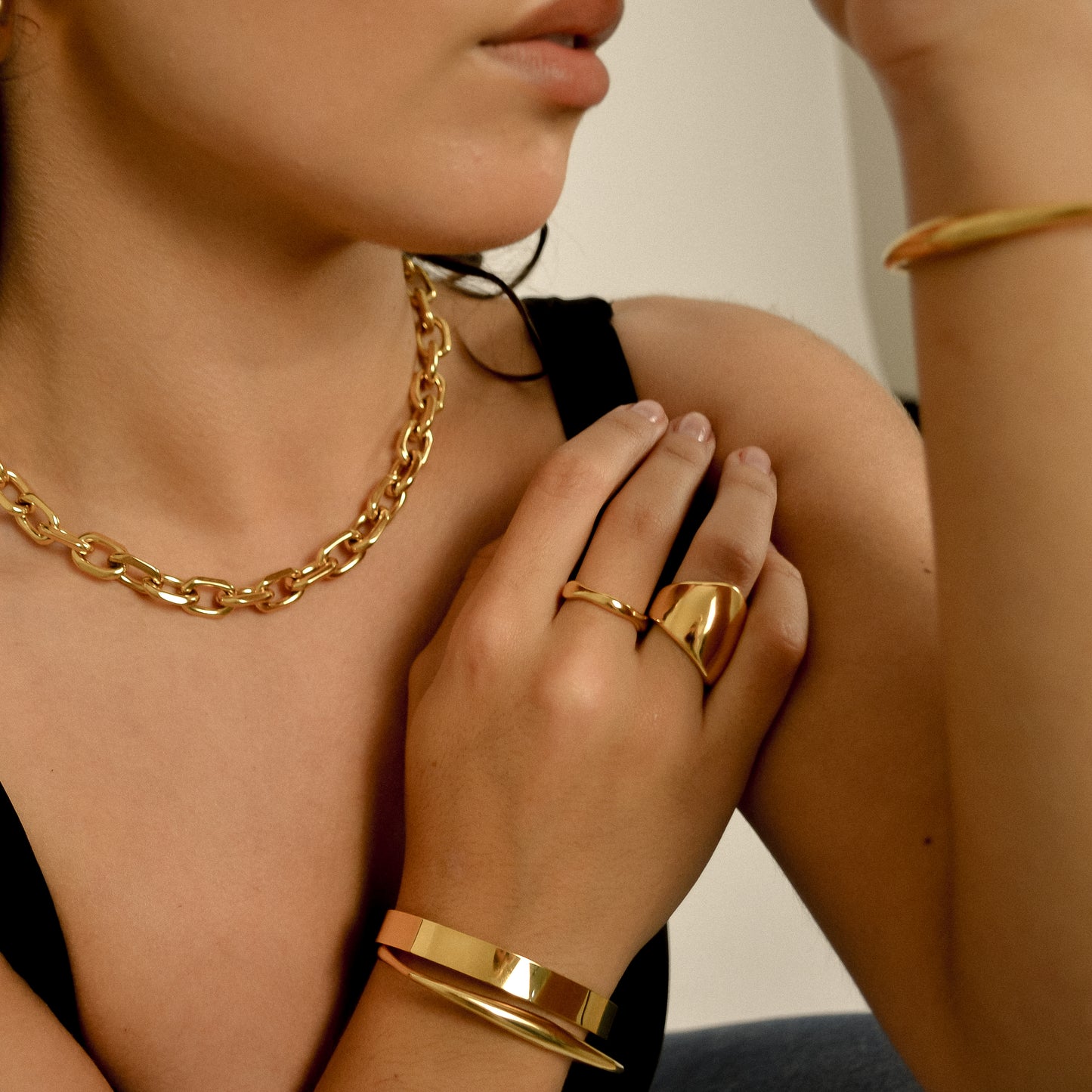 Form Chunky Gold Ring