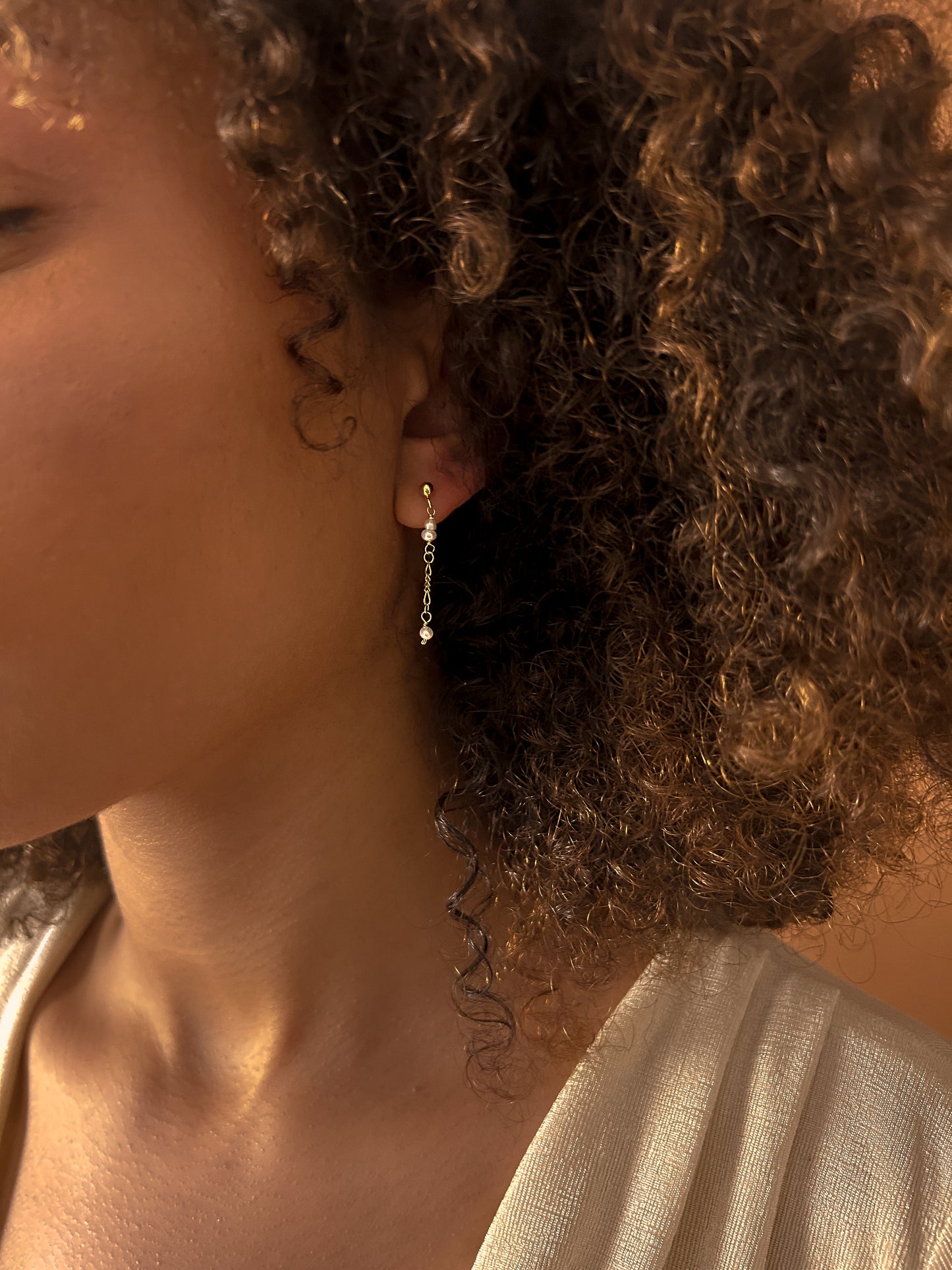 Isla Solid Gold Chain Seed Pearl Earrings