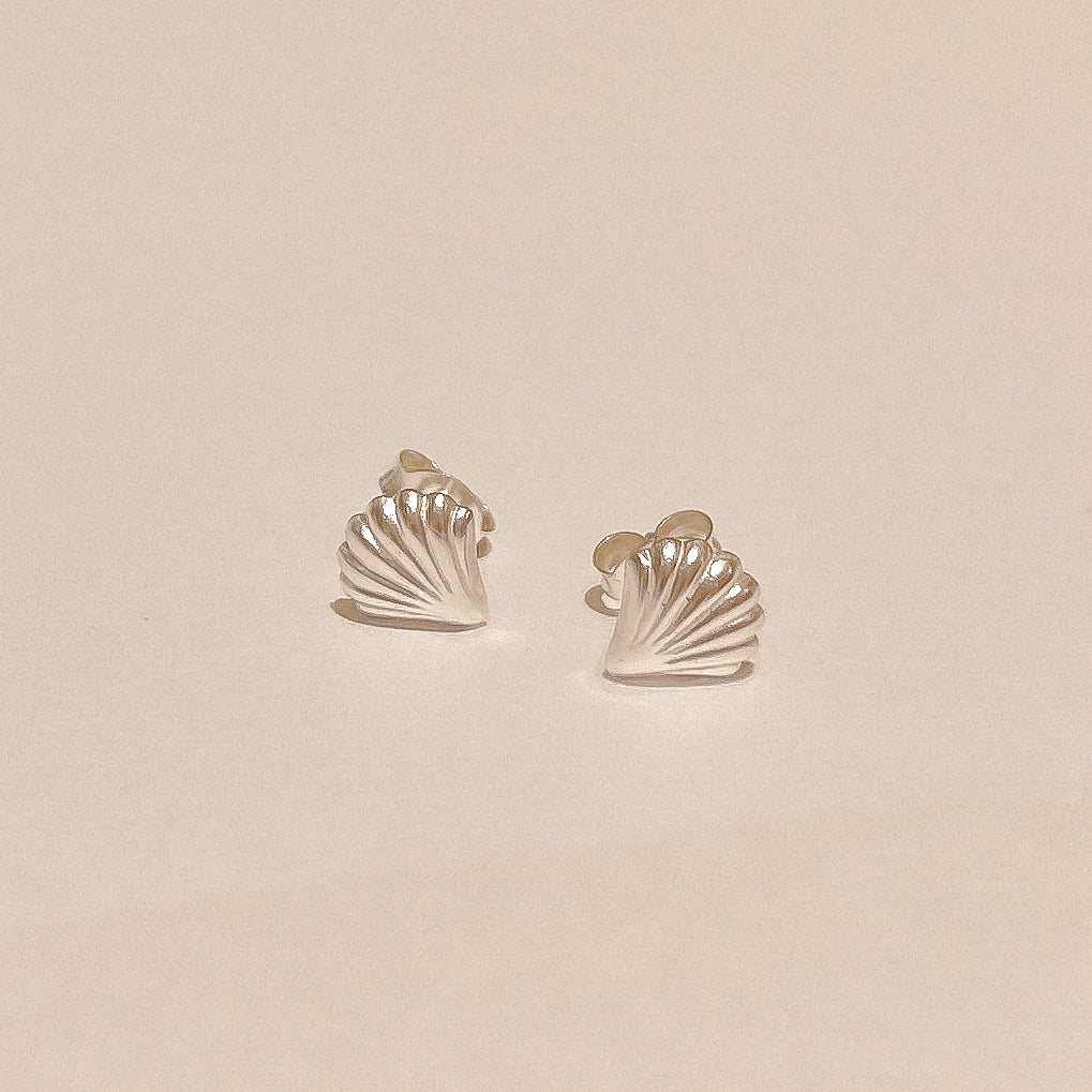 Malibu Silver Shell Studs