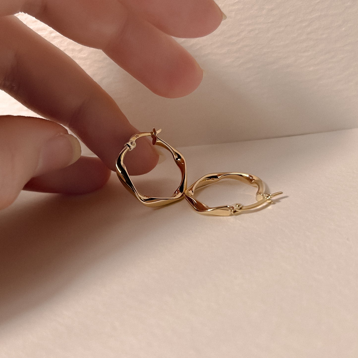 Solid 9k Gold Portray Hoop Earrings - Large