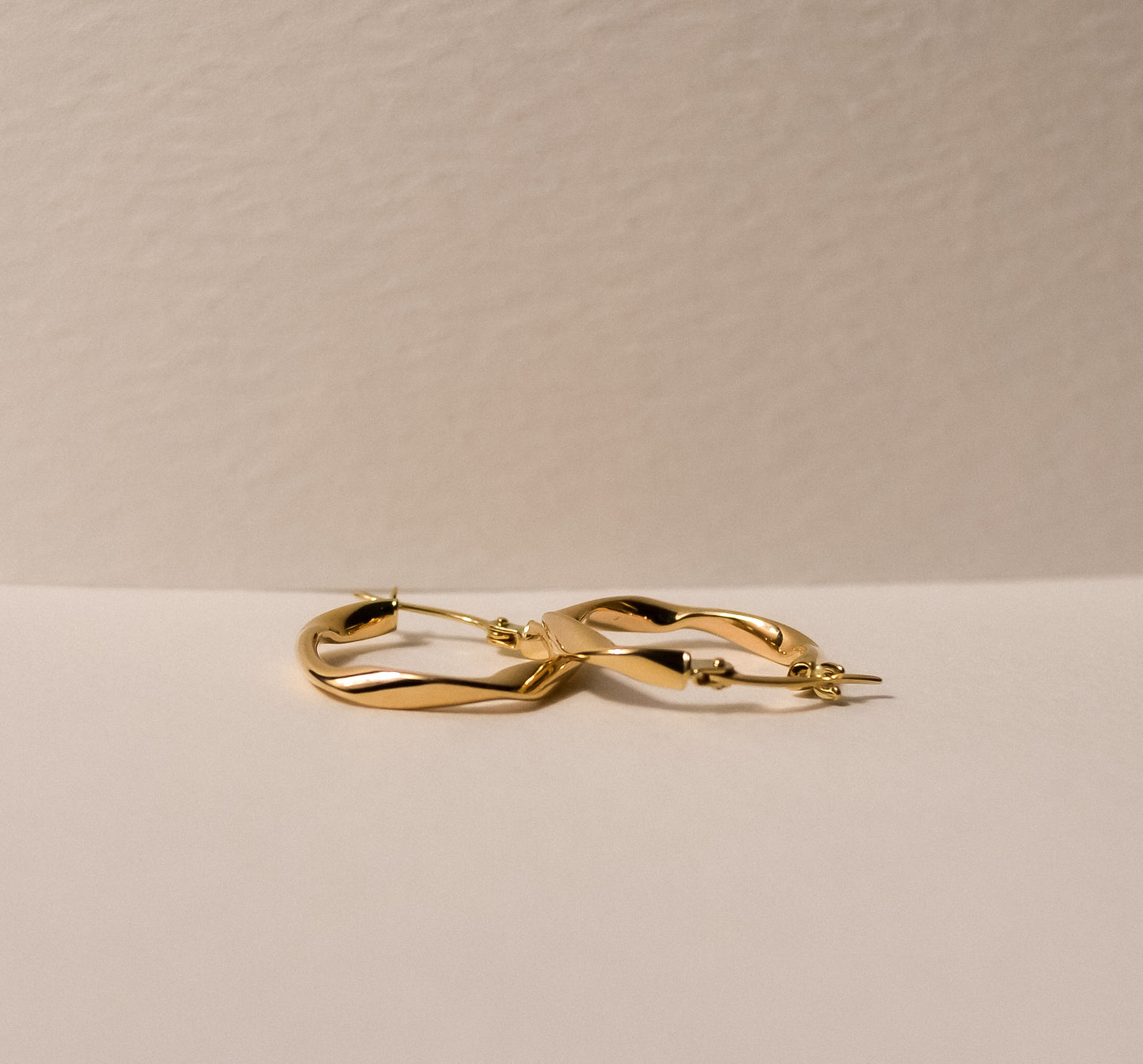 Solid 9k Gold Portray Hoop Earrings - Large