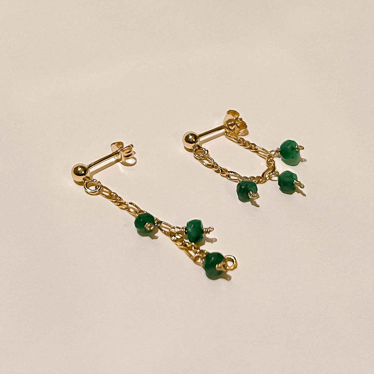 Della Solid Gold Chain Emerald Earrings