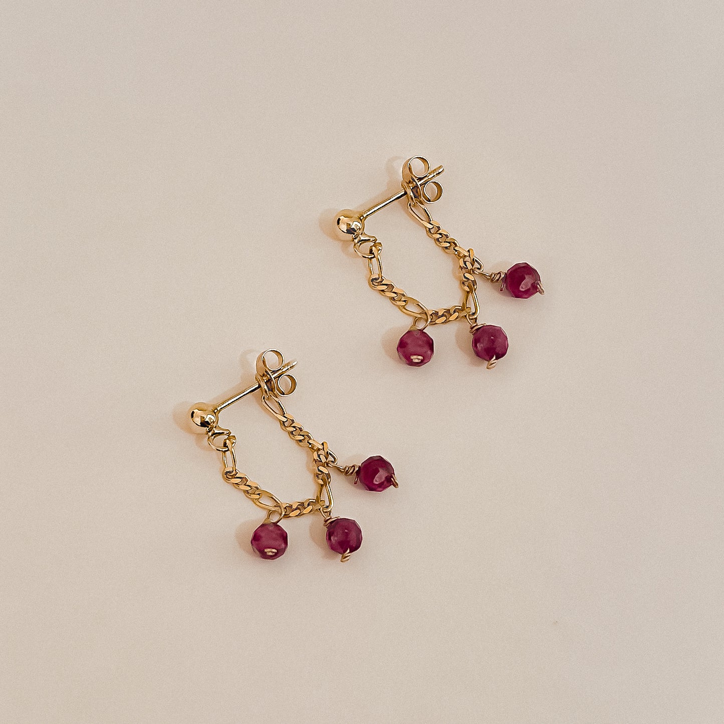 Della Solid Gold Chain Ruby Earrings