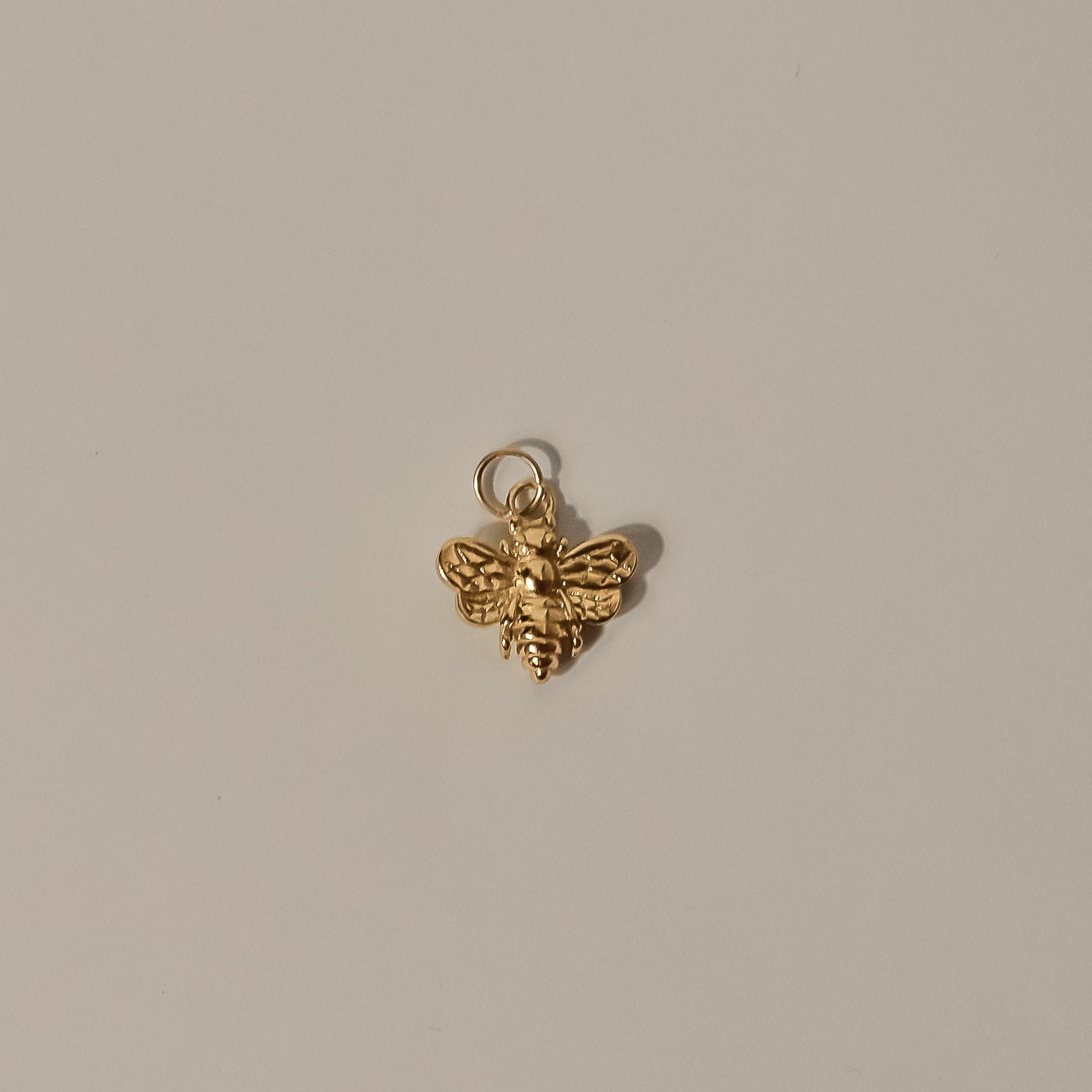 dynasty gold bee pendant, charm 