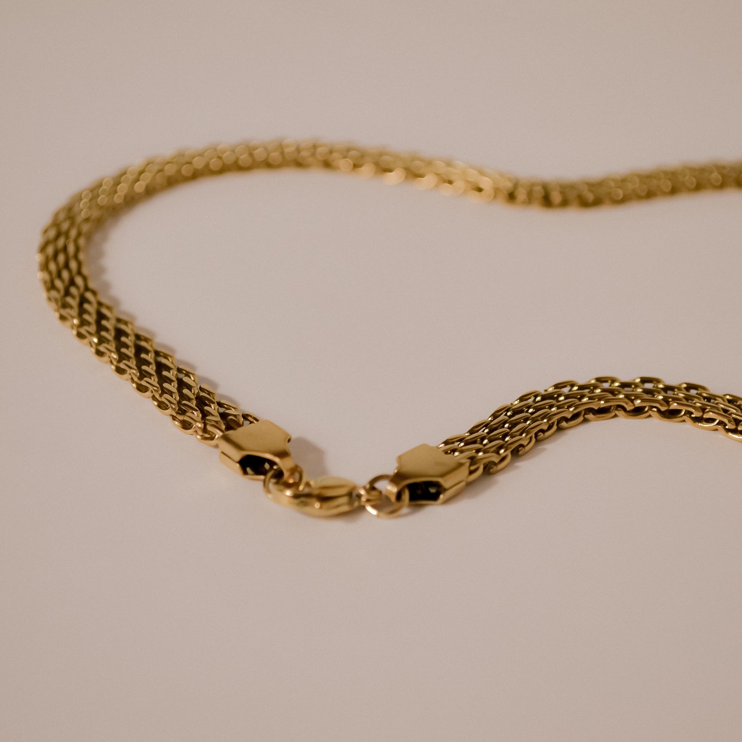Elliot collection, gold chunky chain, statement piece, clasp
