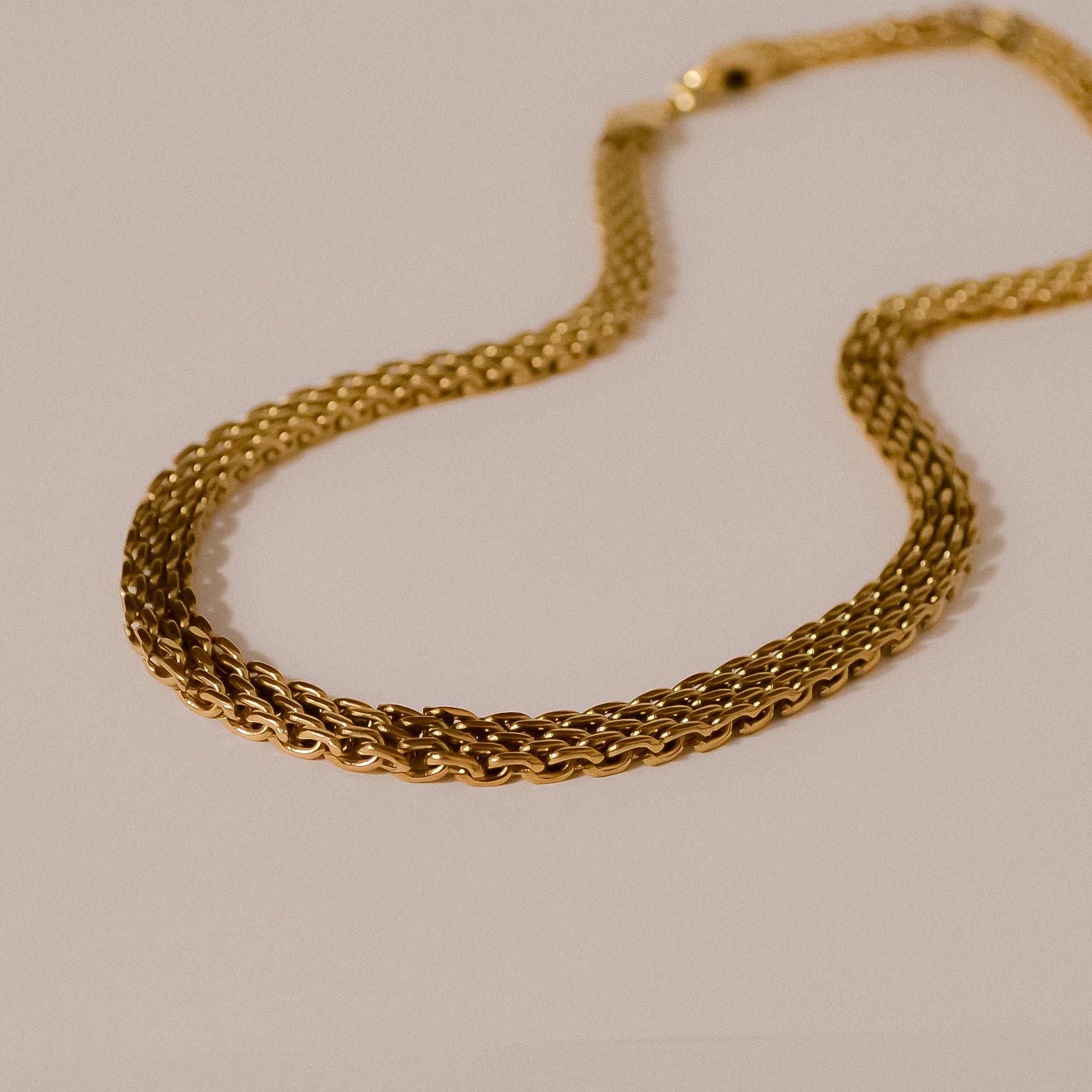 Elliot collection, gold chunky chain, statement piece 