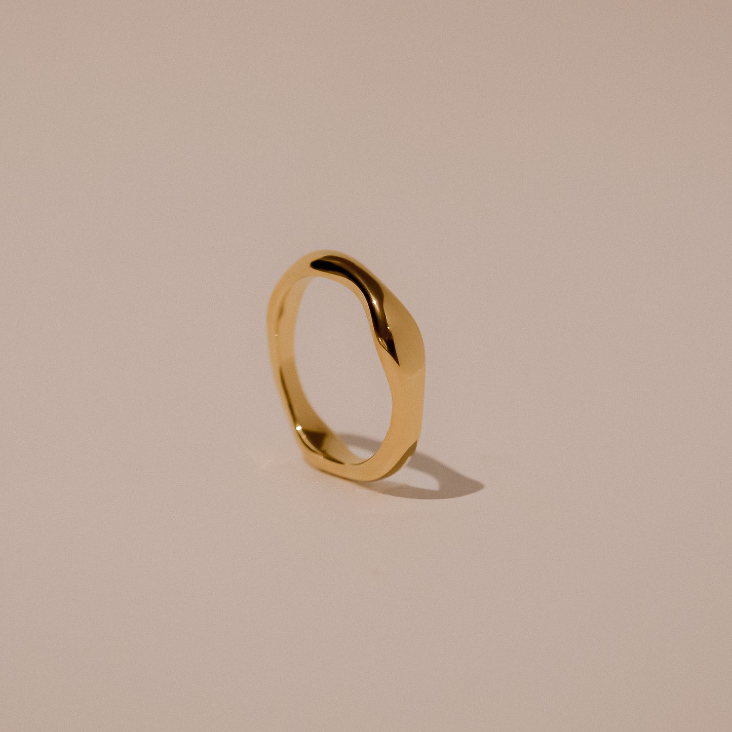 Flow Gold Ring
