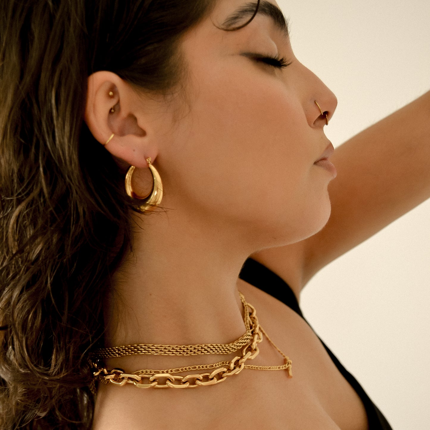 layered chunky gold chains 