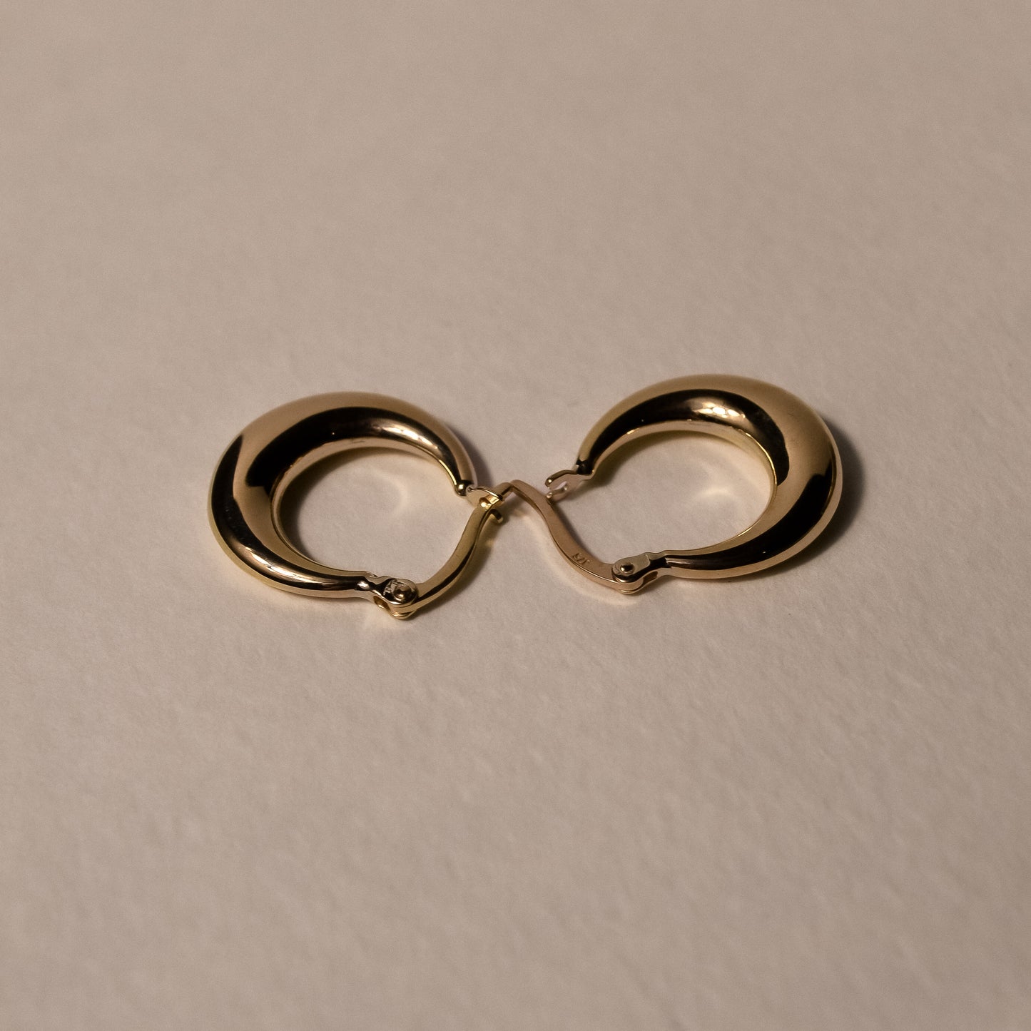 Solid 9k Gold Mini-Lahni Hoop Earrings