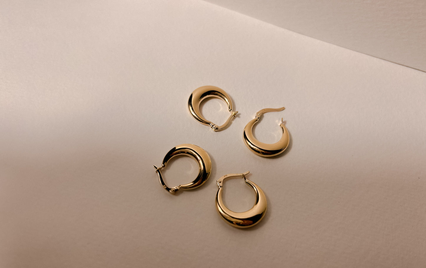 Solid 9k Gold Mini-Lahni Hoop Earrings