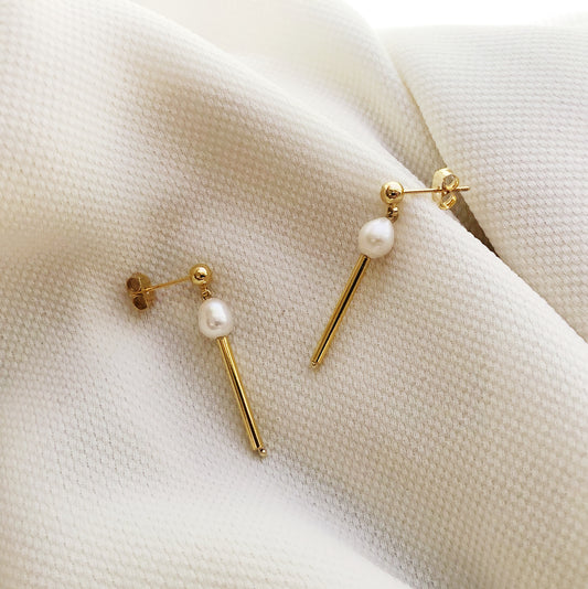 Drop Earrings | 24K Gold and Pearl Alloway Earrings